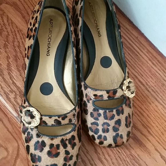 Arturochiang animal print flat with gold buckle. - Picture 3 of 7